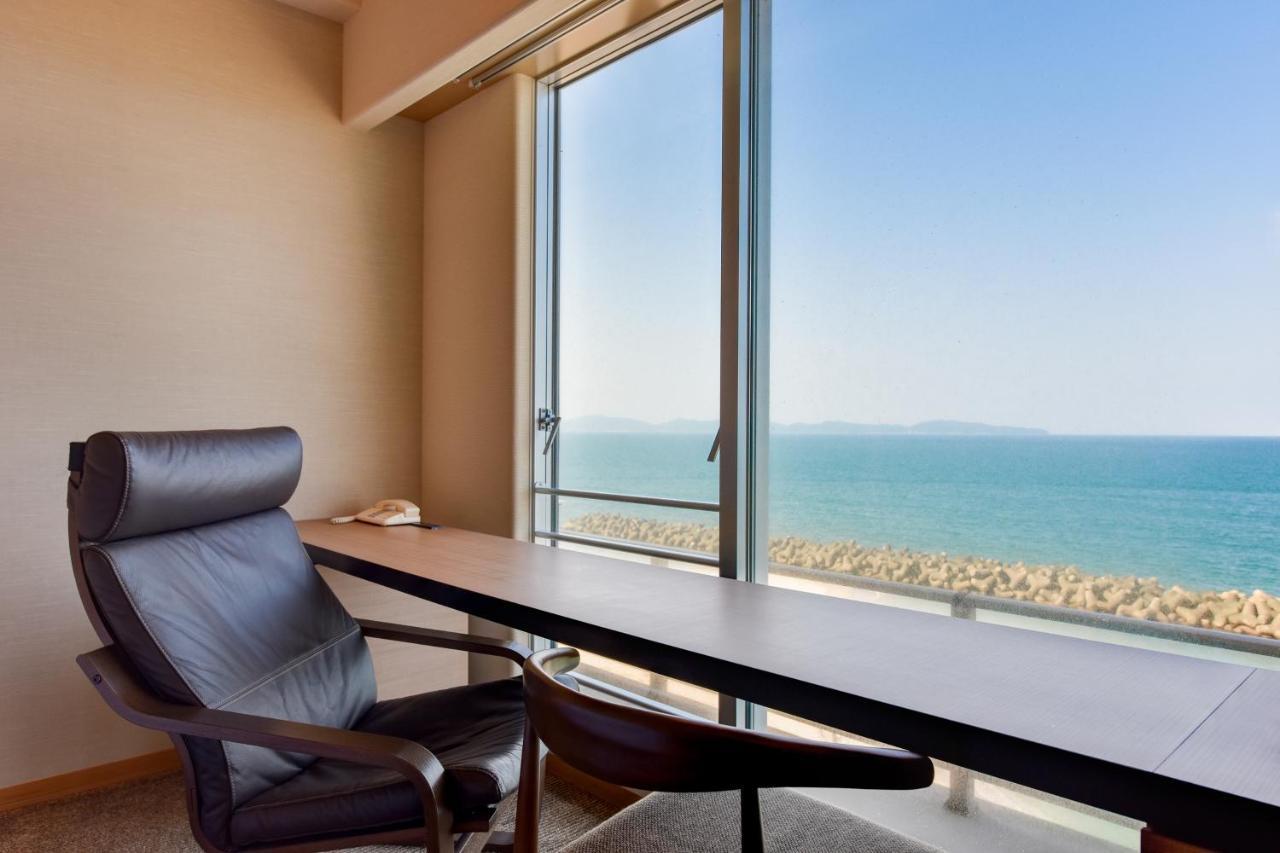Kaike Seaside Hotel Йонаго Экстерьер фото